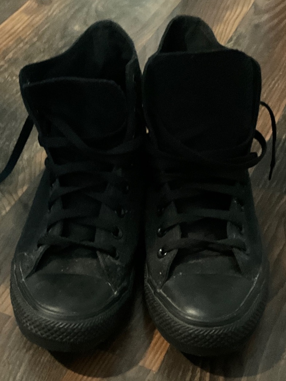 Women’s Athletic High-Top Sneakers in Black